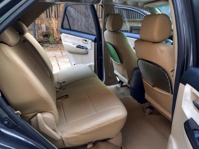 Bán xe Toyota Fortuner 2.5G số sàn 2014 máy dầu, màu xám chì