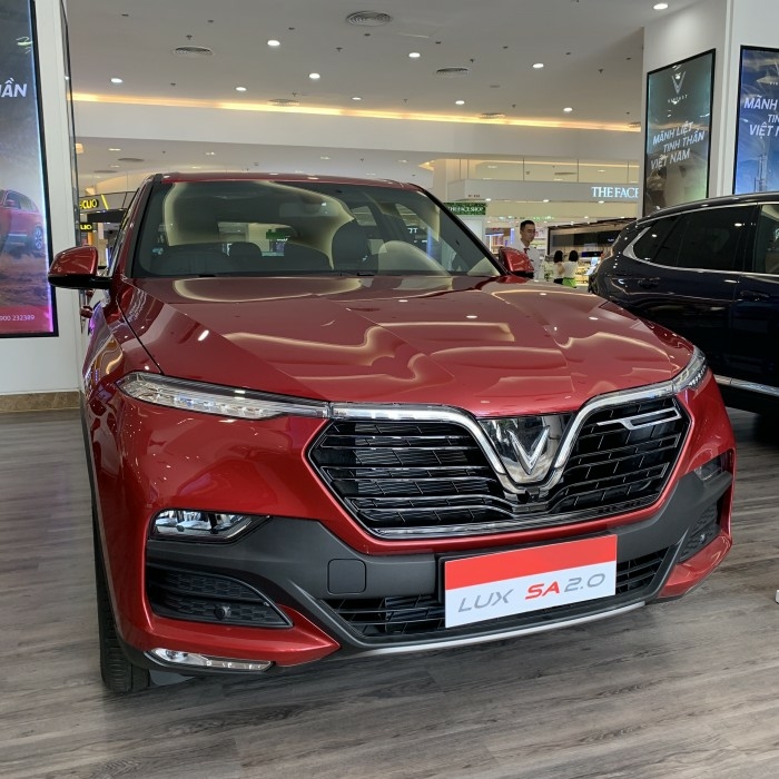 Vinfast Lux SA giao ngay