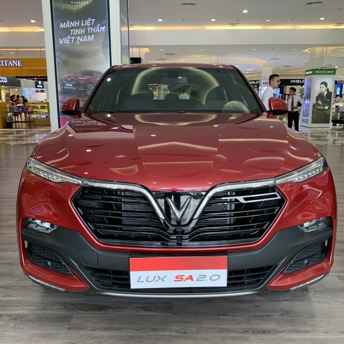 Vinfast Lux SA giao ngay