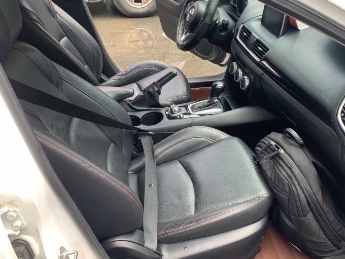 mazda 3 1.5AT sedan sx 2016 màu trắng bs SG xe quá đẹp