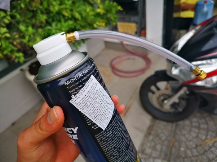 Chai Vá Bơm Lốp Khẩn Cấp Michelin 92423 500ml
