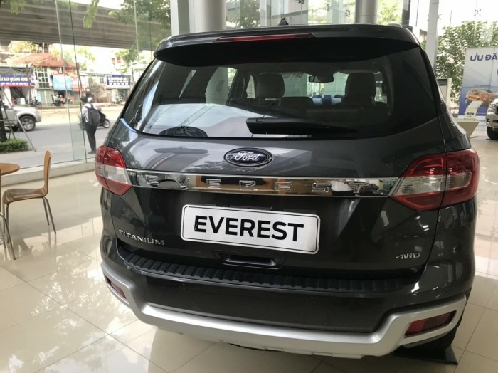 Ford Everest Titanium 2.0L AT 4WD