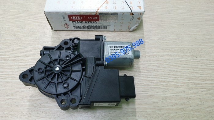 82450A7010 Mô tơ lên xuống kính (mô tơ quay kính) Kia K3