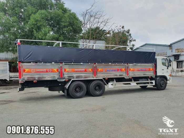 Xe tải Hino FM thùng bạt giá cạnh tranh giao xe nhanh