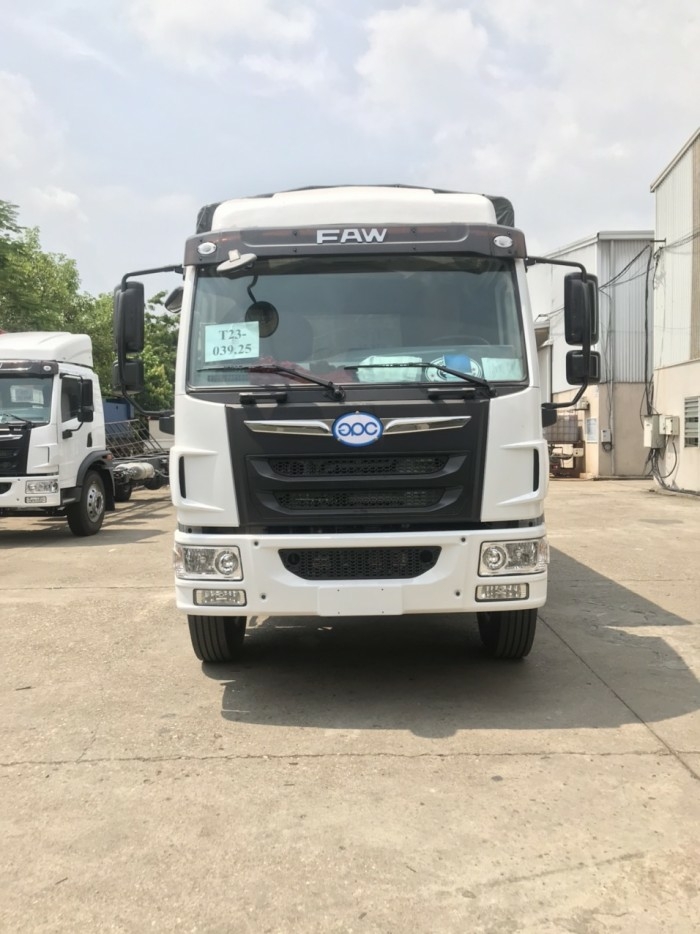 faw dài 8 tấn thùng 8 mét giảm 10tr khi nhận xe
