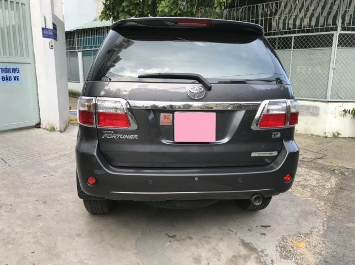 Bán cọp Fortuner 2010, số tự động, máy xăng, màu xám bút chì