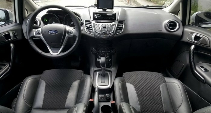 Cần bán xe Fiesta S 2015, bản 1.0 Tubo, màu trắng.