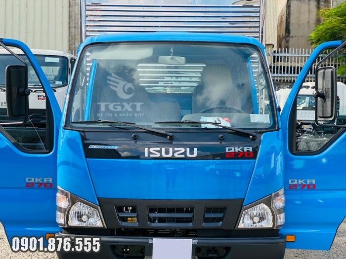 Isuzu QKR270 thùng kín dài 4m3 hỗ trợ trả góp 80% nhận xe ngay