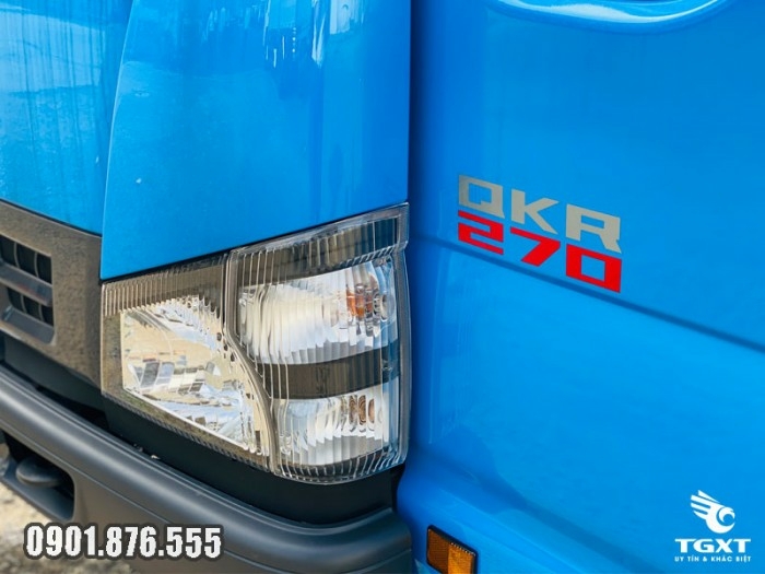 Isuzu QKR270 thùng kín dài 4m3 hỗ trợ trả góp 80% nhận xe ngay