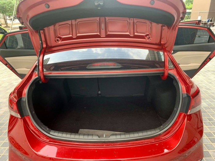 Cần bán xe Accent 2019, số tự động, bản full kịch, màu đỏ mới ken