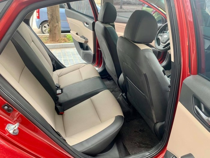 Cần bán xe Accent 2019, số tự động, bản full kịch, màu đỏ mới ken