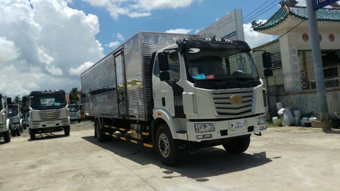 Xe tải faw 8 tấn thùng dài 9.7 mét chở hàng nhẹ, mút xốp - giá rẻ bình dương