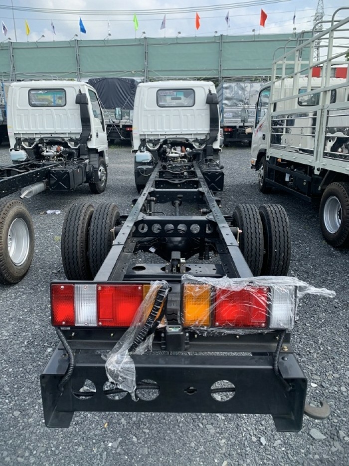 Báo giá xe tải isuzu vm 1t9 thùng dài 6m2