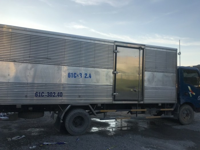 xe tải Veam Vt260 đời 2017 đăng ký 2018 tải 1t8 thùng dài 6m1 xe zin trả góp