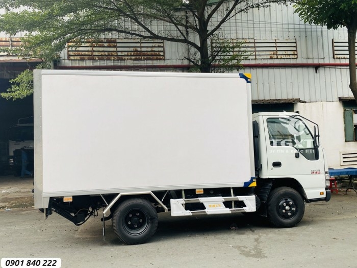 Isuzu QKR230 thùng bảo ôn gắn bửng nâng, trả góp 80%