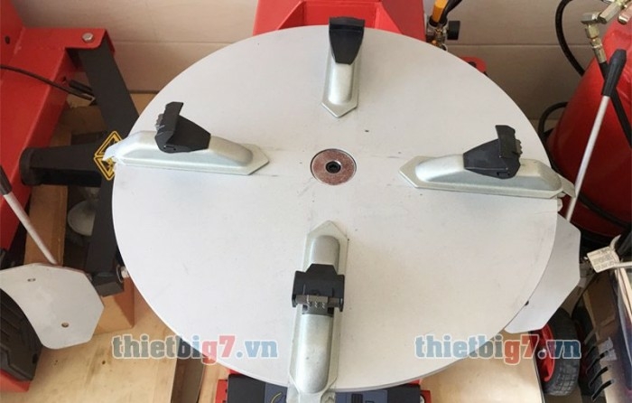 Máy tháo vỏ xe tay ga
