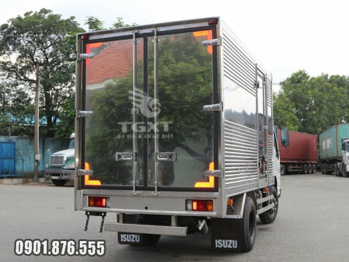 Isuzu QKR230 Thùng Kín Dài 3M5 Trả Trước 20%, Xe Có Sẵn