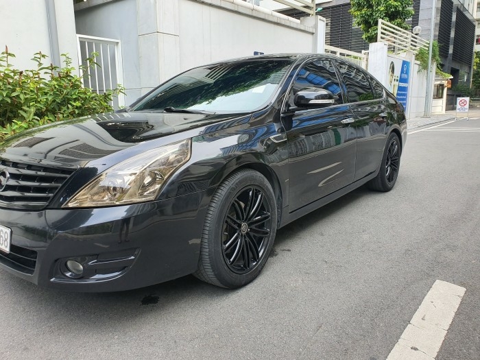 Bán xe Nissan Teana đời 2010 bản Limited biển đuôi 68