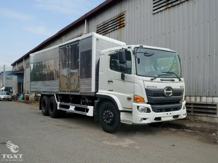 Xe Hino FL8JW7A thùng kín - Ưu đãi đặc biệt