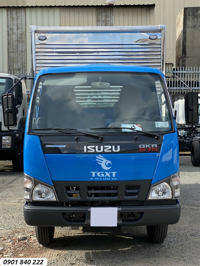 Isuzu QKR270 thùng kín phiên bản cabin màun xanh, trả góp 80%
