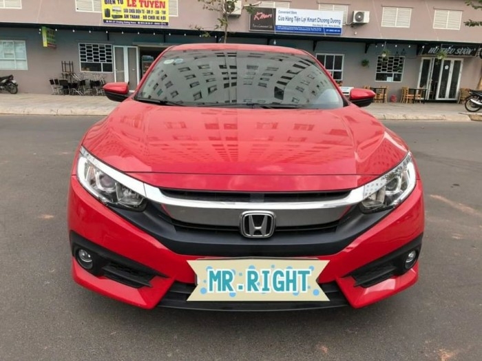 Cần bán xe Civic 2019, số tự động, bản E, màu đỏ cherry cực đẹp.