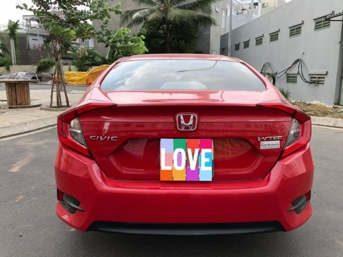 Cần bán xe Civic 2019, số tự động, bản E, màu đỏ cherry cực đẹp.