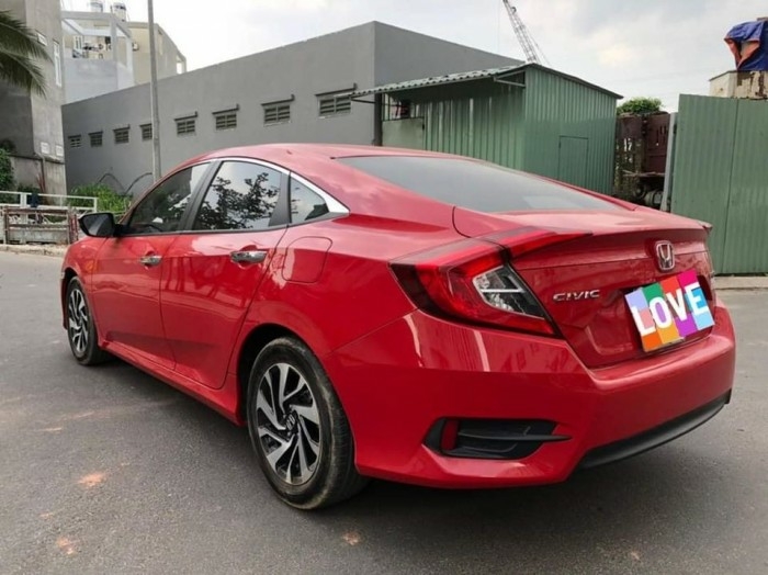 Cần bán xe Civic 2019, số tự động, bản E, màu đỏ cherry cực đẹp.