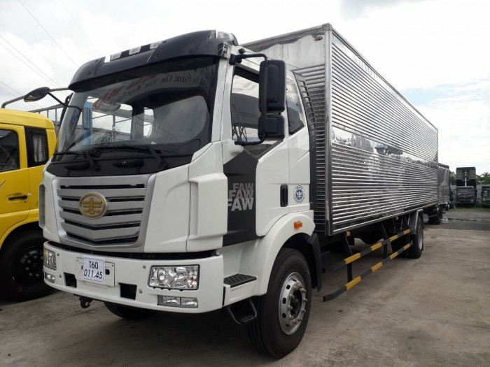 giá xe tải faw 7 tấn thùng dài 9m7