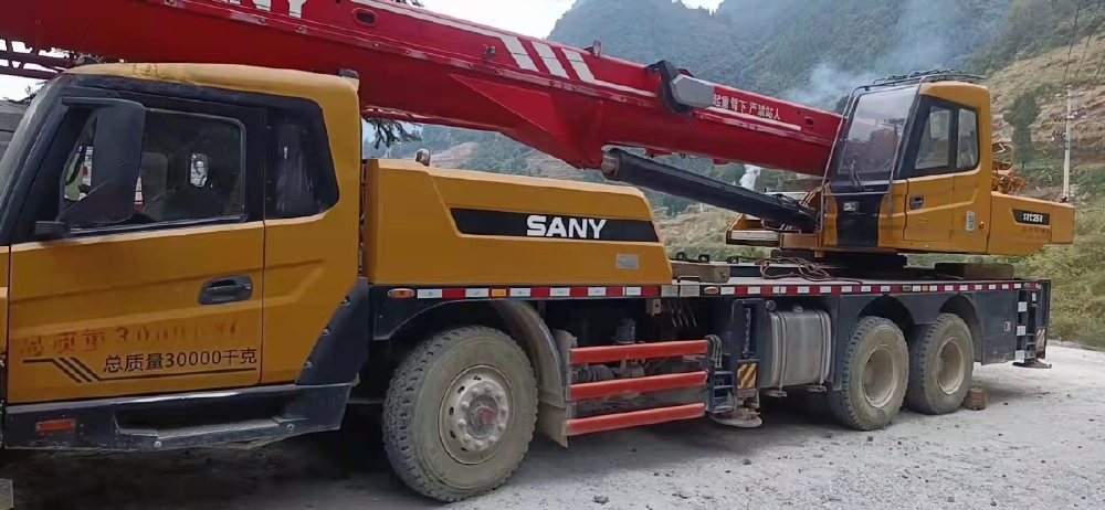 Xe cẩu SANY 25 tấn đời S sx năm 17 giá gốc nhập khẩu trực tiếp