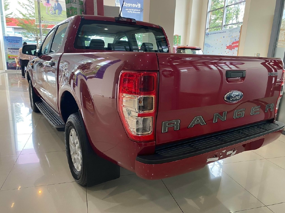 Ford Ranger XLS 4x2 AT 2021 Ưu đãi cuối năm