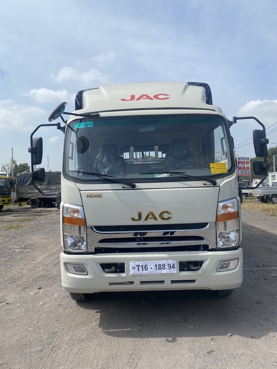 Xe tải JAC N900PLUS 9 tấn thùng dài 7m có mui lướt gió sẵn giao ngay