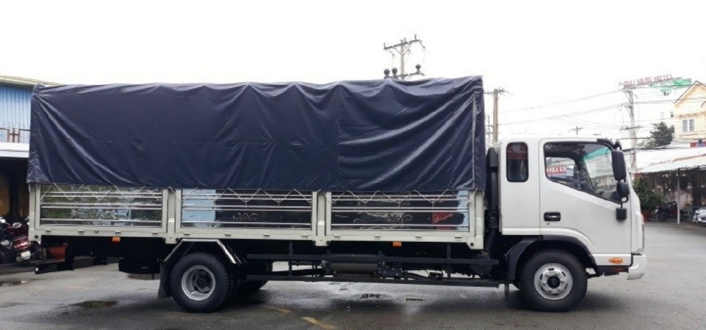 Xe tải Jac N680 thùng bạt 2020 có sẵn giao ngay
