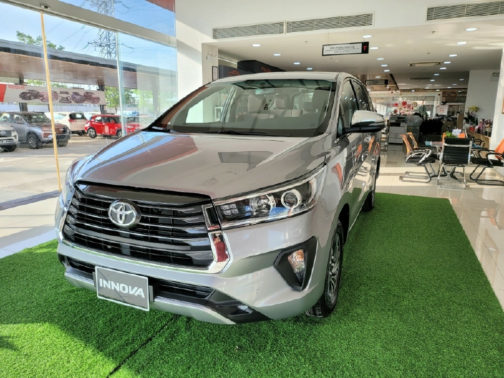 Toyota Innova 2.0G tự động 2022 giảm giá cực tốt hỗ trợ trước bạ 5%
