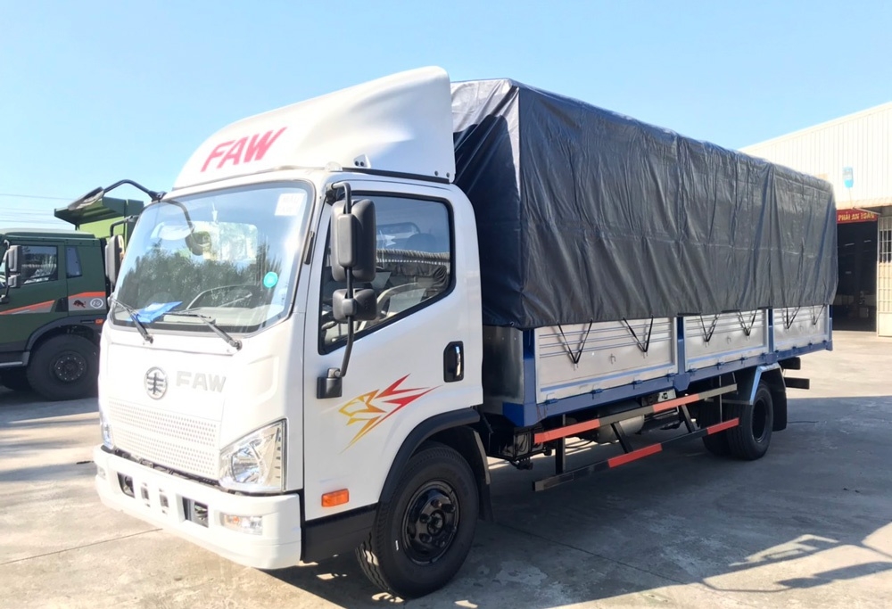 Xe tải Faw tiger 8 tấn thùng bạt dài 6m2 máy Weichai 