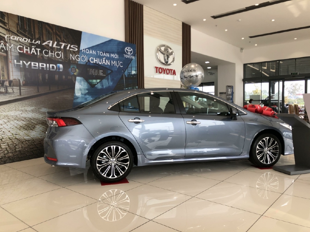 Toyota Hưng Yên Bán xe Toyota Altis 1.8V 2022 sẵn xe giao ngay