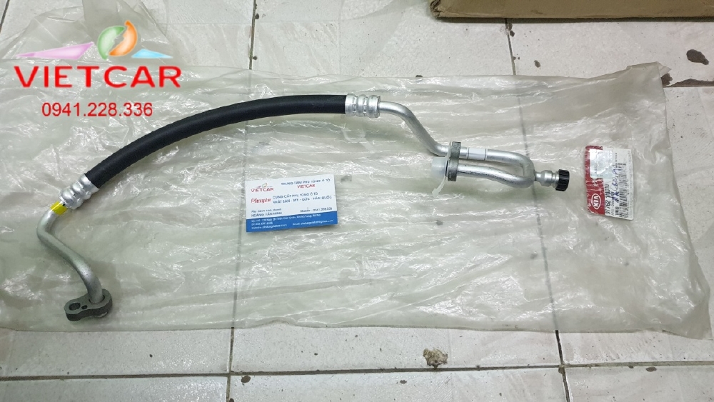 977621M000 Ống ga lạnh ra két giàn nóng Kia Forte