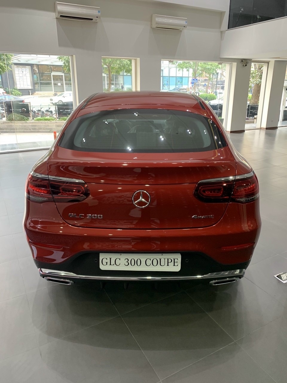 GLC 300 4Matic Giao Ngay