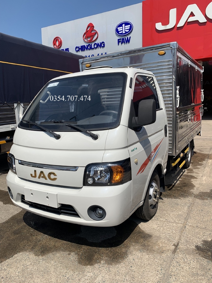 Xe tải JAC X150 thùng kín cánh dơi đời 2019