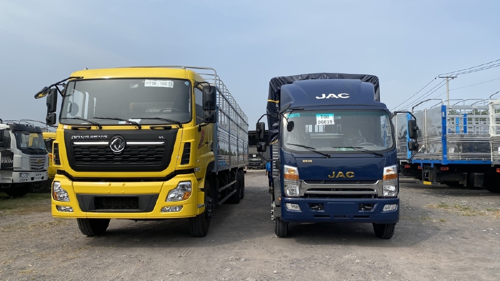 Xe tải Dongfeng 3 chân 13 tấn nhập khẩu nguyên chiếc Đồng Nai
