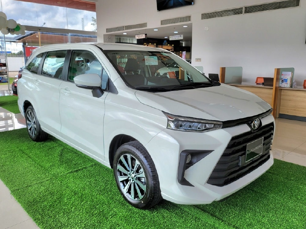 Toyota Avanza 2022 tự động & số sàn đủ màu giao ngay giá tốt
