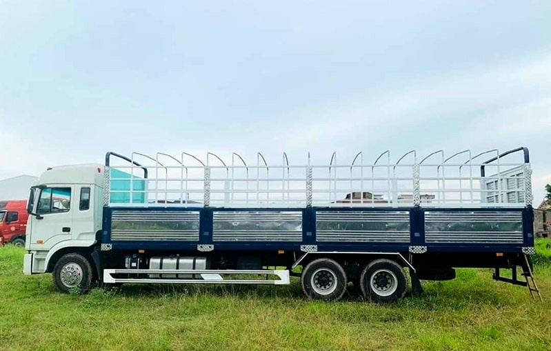 Xe tải JAC A5 3 chân 13 tấn thùng 9m7 nhập khẩu sẵn Biên Hoà Đồng Nai