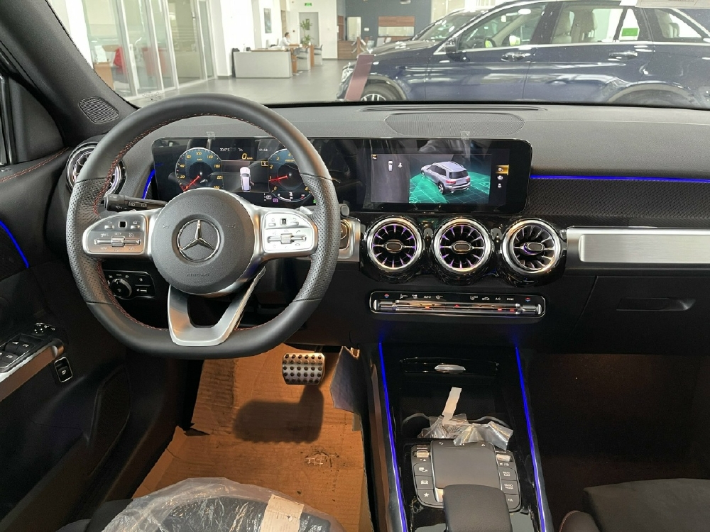 Mercedes GLB 200 2022 Màu Xám Giao Liền.