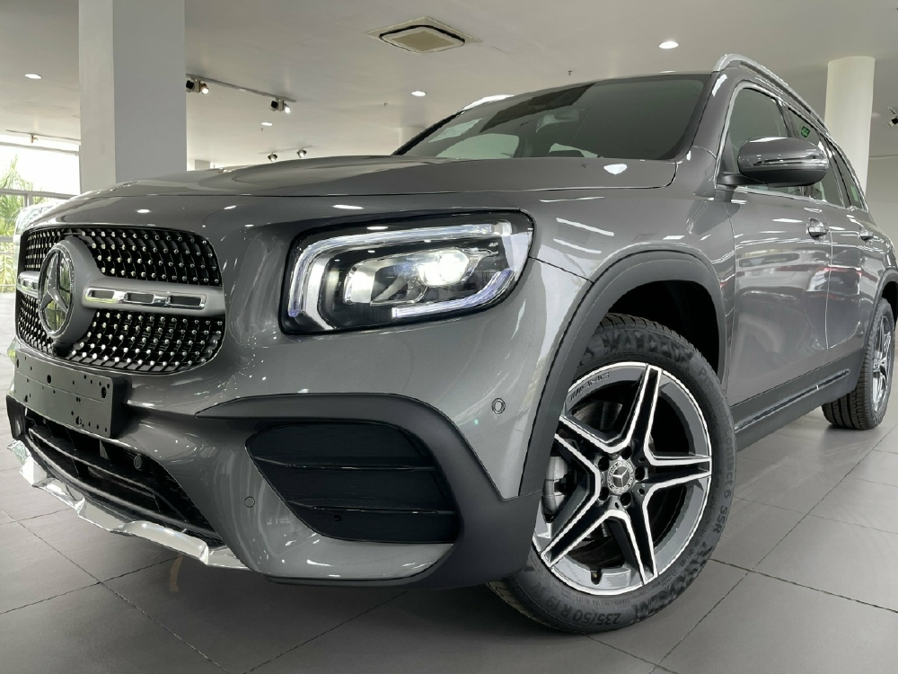 Mercedes GLB 200 2022 Màu Xám Giao Liền.