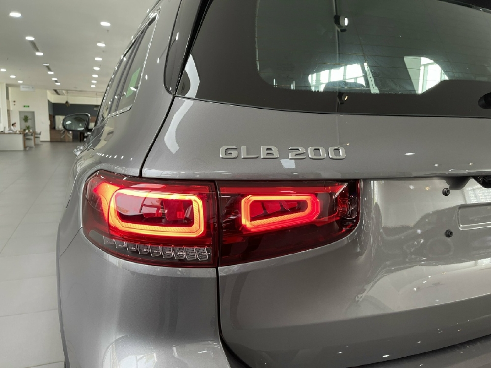 Mercedes GLB 200 2022 Màu Xám Giao Liền.