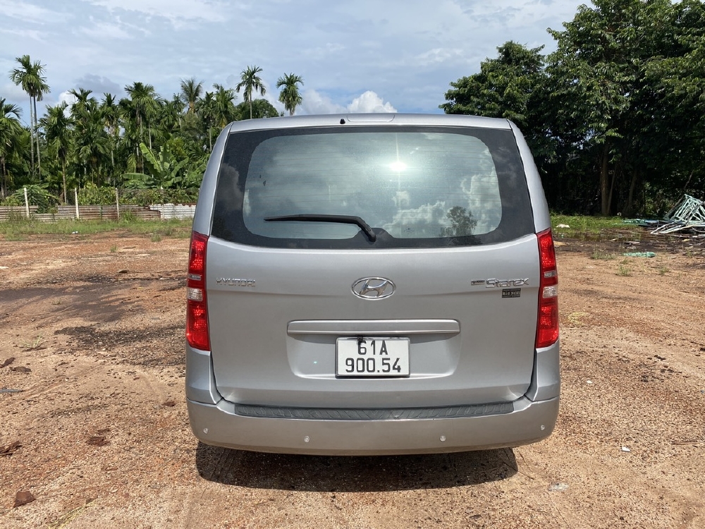 🆘️Hyundai starex 2.5 số sàn máy dầu