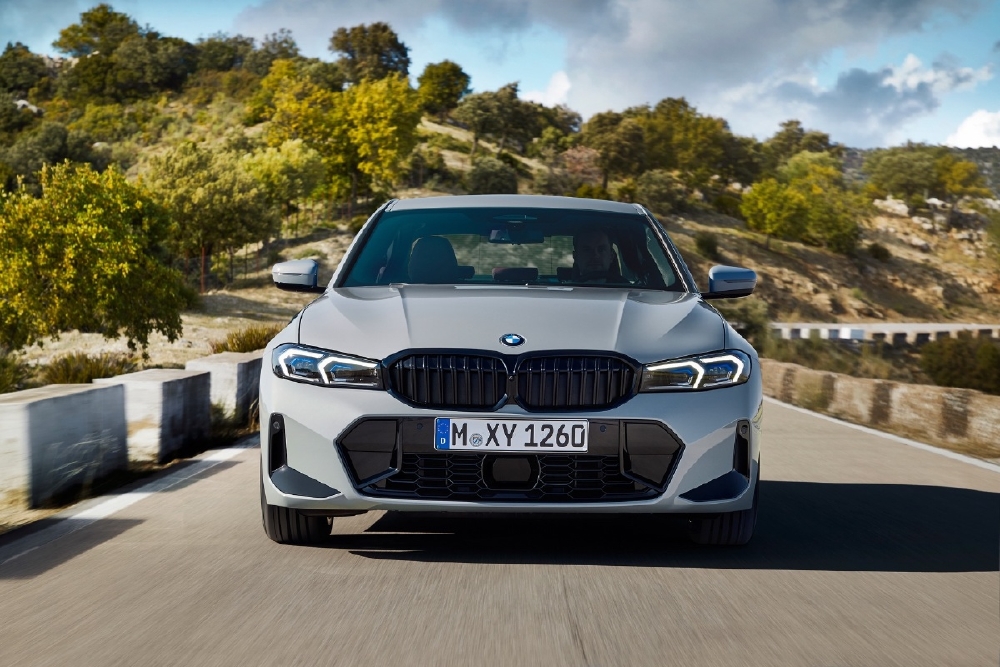 BMW series 3 2023 - thiết kế mới, thêm công nghệ
