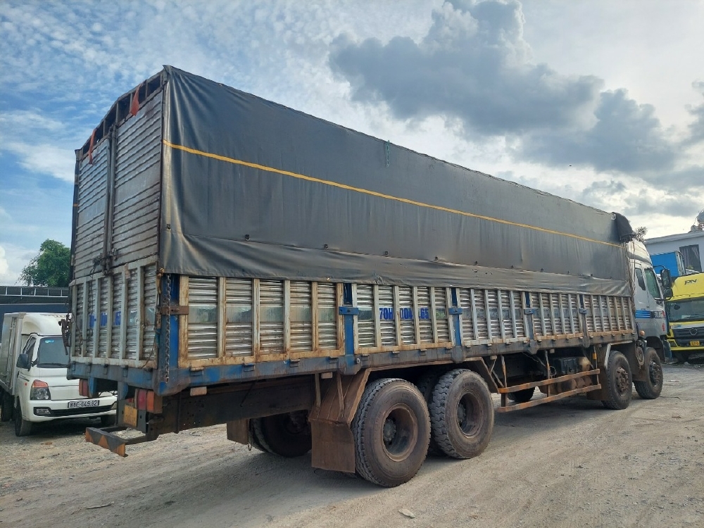 xe tải 4 chân đời 2017 chenglong nóc cao