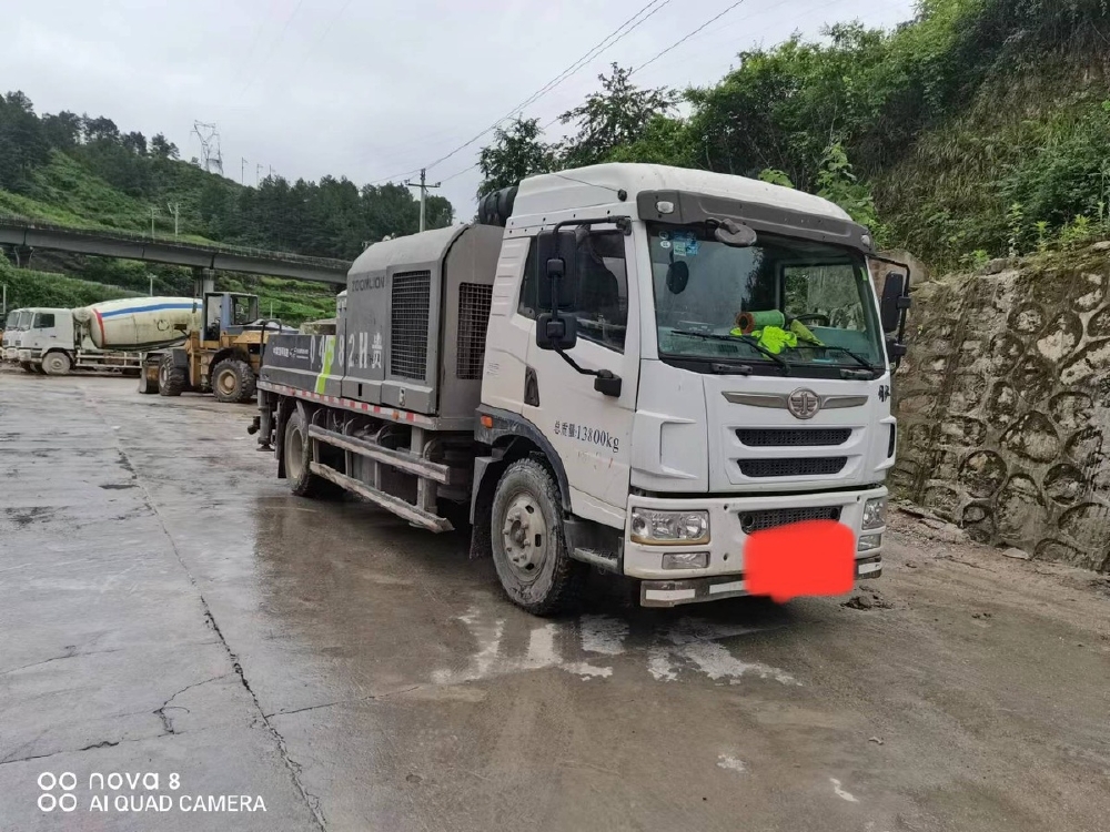 Bơm tự hành áp 18 Mpa đời 2017 bơm ít giờ giá rẻ