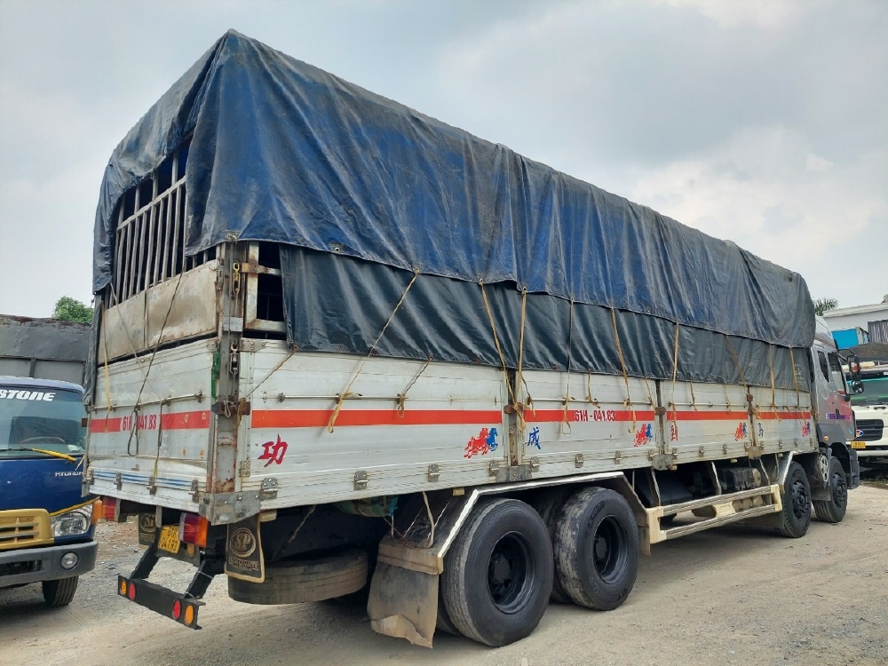 Xe tải chenglong 4 chân 310 nóc cao đời 2017 giá tốt có hỗ trợ góp
