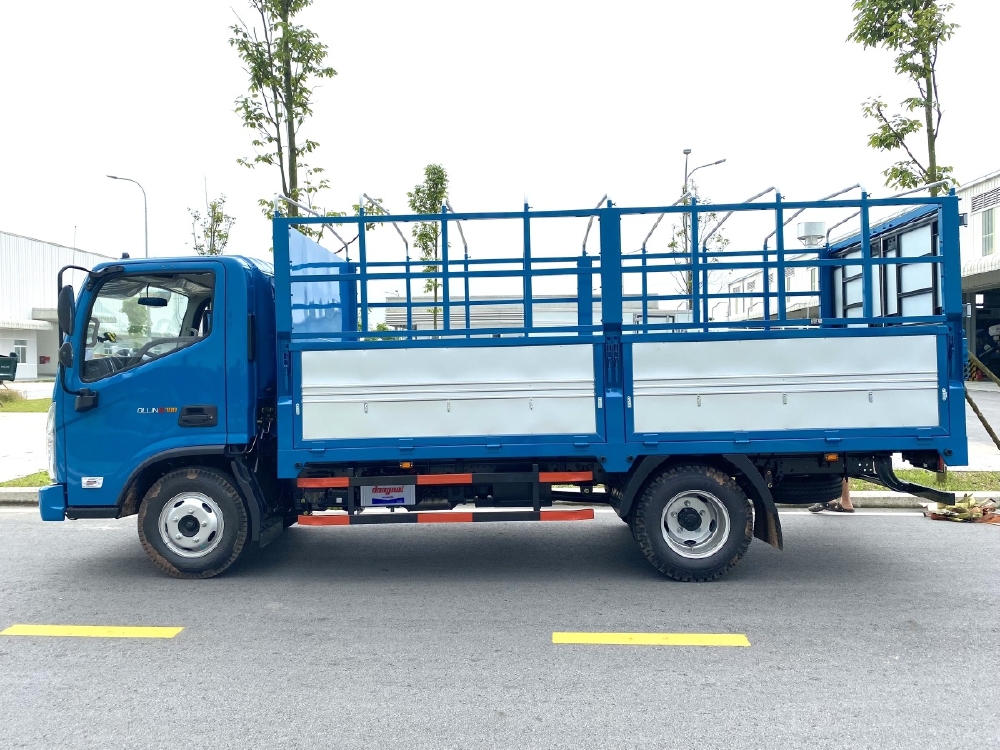 Thaco Lái Thiêu bán xe tải Ollin S700, đời 2022